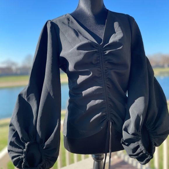 Black cece top with puffy sleeves - Picture 5 of 9